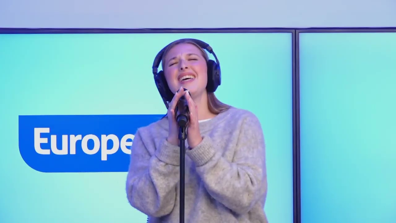 «Capuche» : le live de Helena dans Culture médias