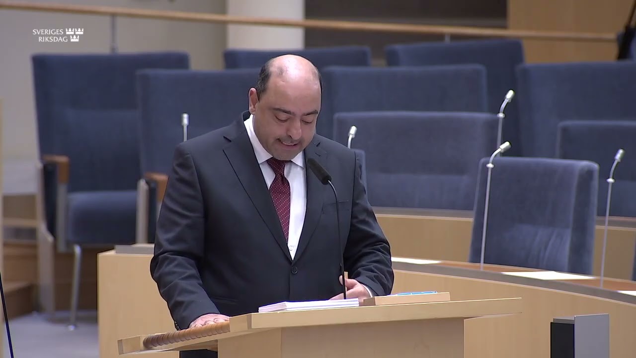 Varför ska man flyga dessa människor ända till Sverige?