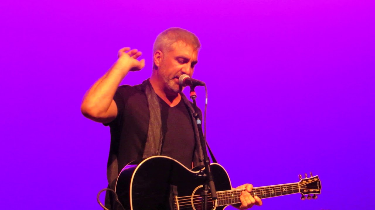 Taylor Hicks covers Still The Same