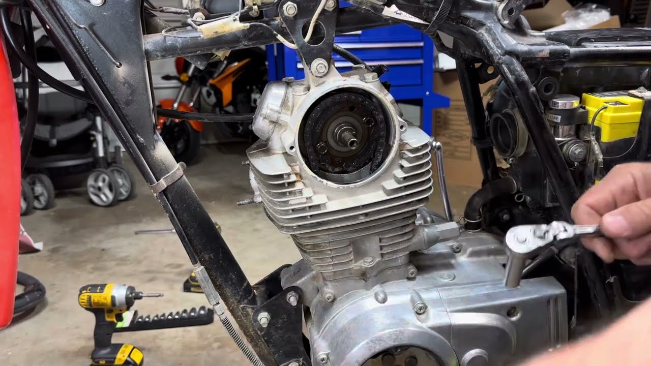 ENGINE TEAR DOWN Kawasaki KL 250