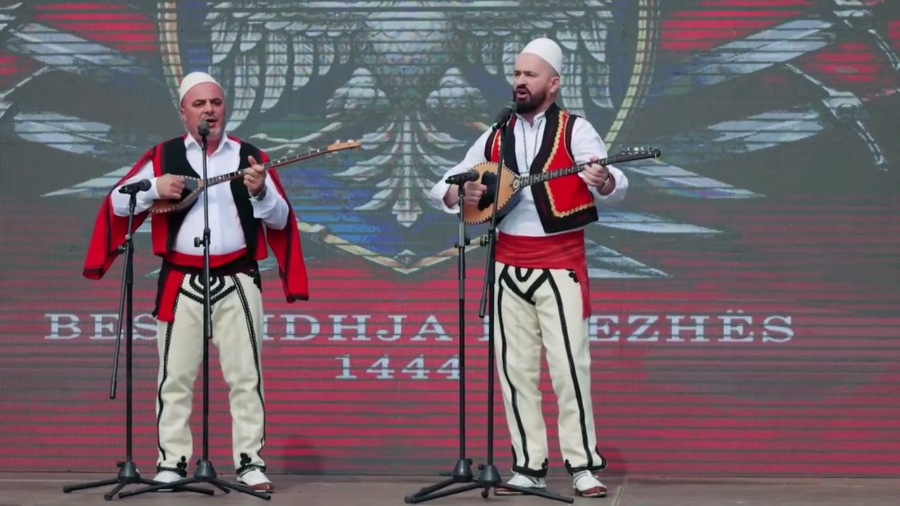 Pavlin Kola & Petrit Dushi  2 Mars lezhë ( live )