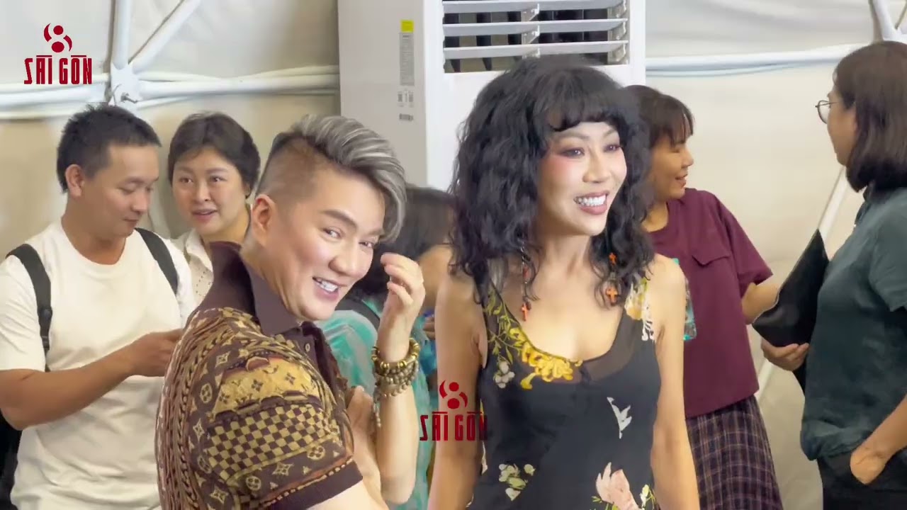 Mr. Đàm, Nguyễn Hùng, anh tài Thiên Minh... mừng CeCe Trương ra mắt E.P Những Đường Cong Thẳng Hàng