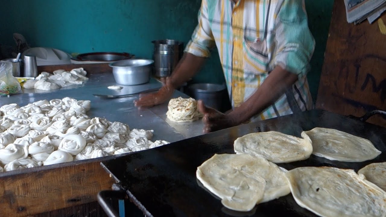 Malbari - Lachedar Paratha / Authentic Indian recipe from a street restaurant in Kerala / Parotta