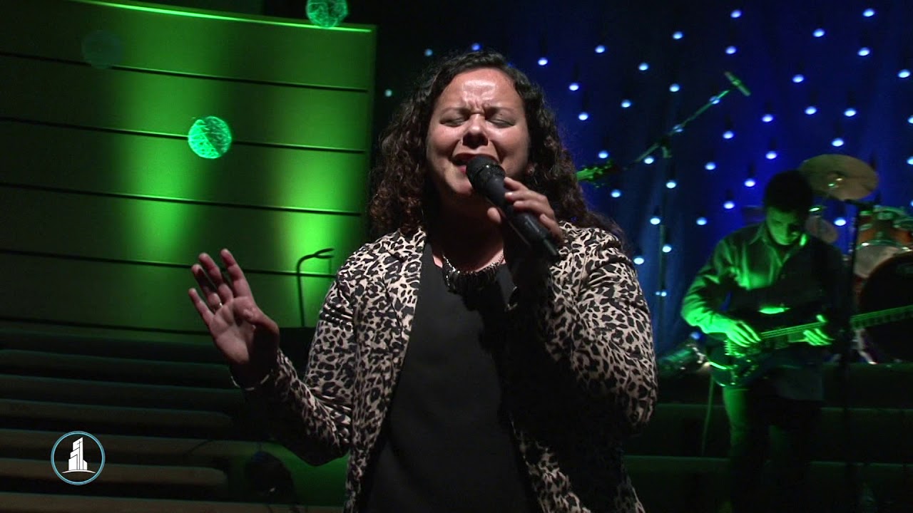 Preciso de Ti -  Luciana Chavez - Iglesia Los Olivos