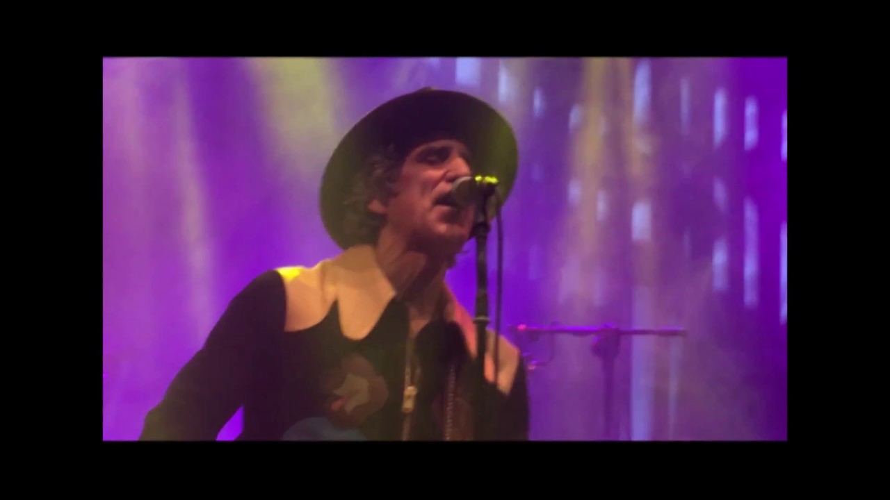 Mikel Erentxun en Joy Eslava