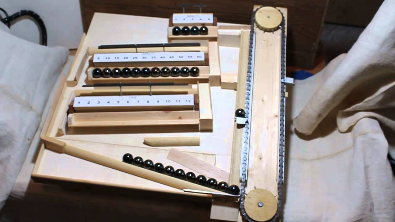 rolling ball clock - kugeluhr