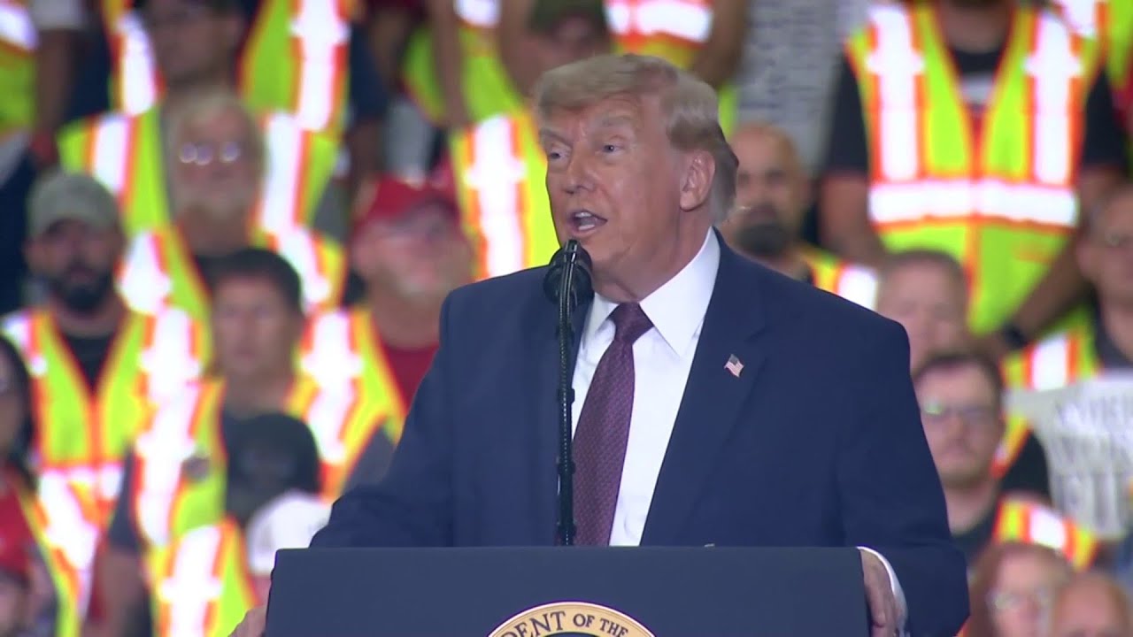 Дональд Трамп на митинге в Пенсильвании заявил, что США &laquo;достигли исторического мирного соглашени...