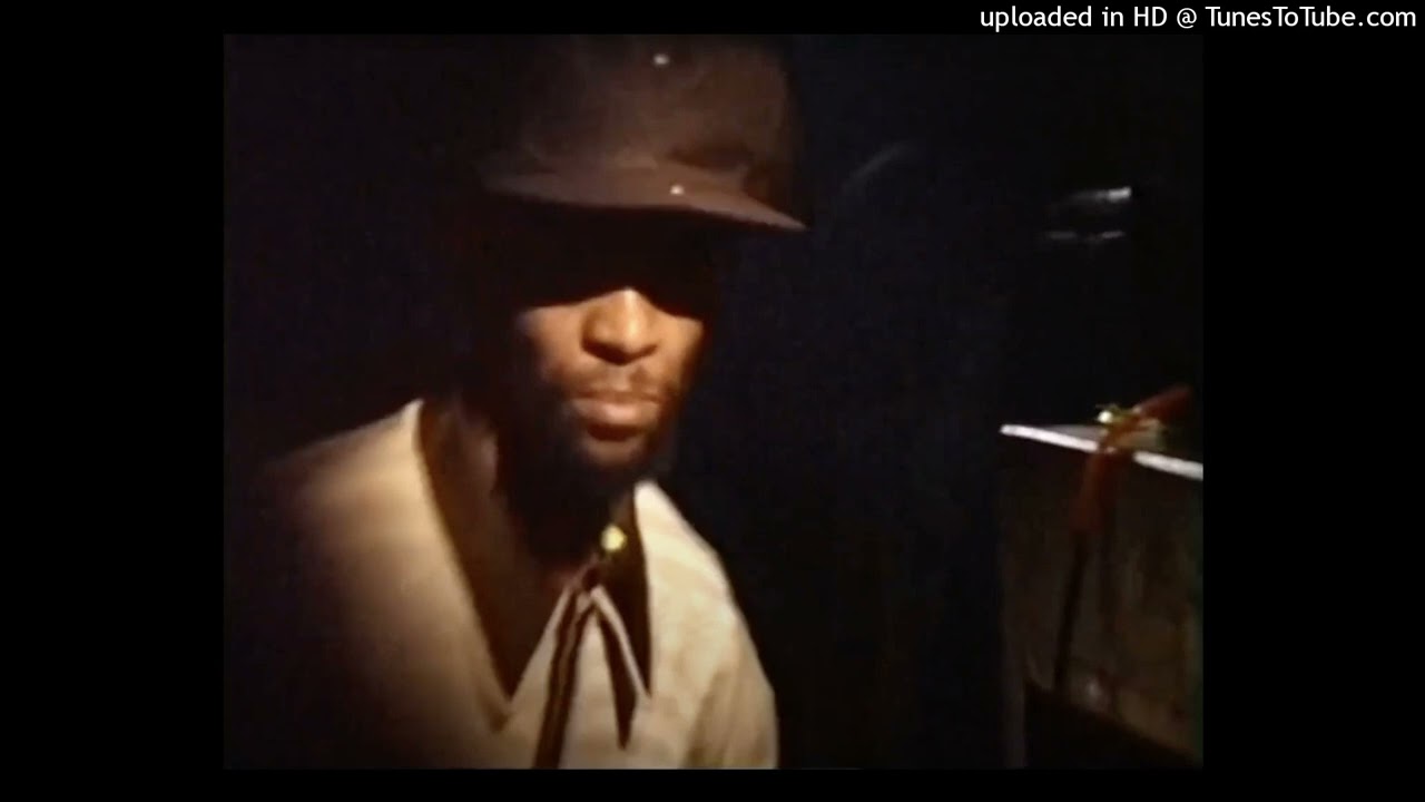 JAH SHAKA plays LIGHTNING STRIKE DUBPLATE  Let Jah Jah be your guiding star