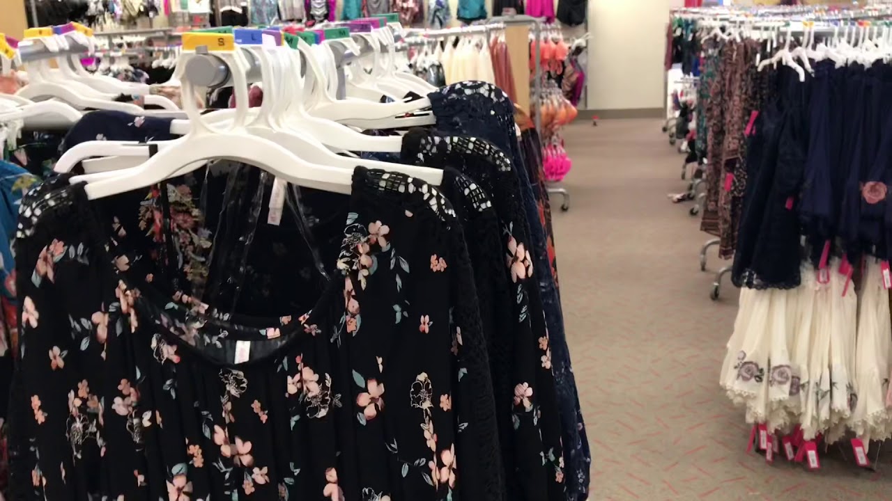 How I shop for clothes without eyesight! First time in Target with guide dog Arabella!