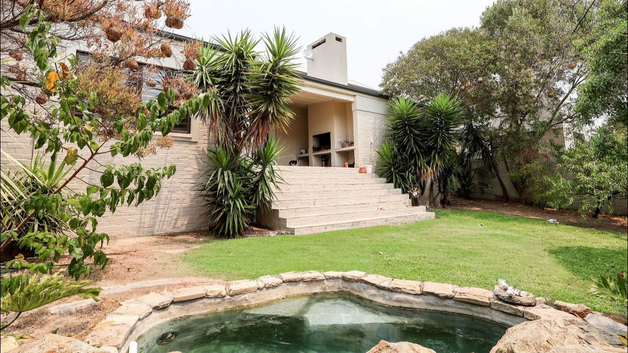 Double-storey house for sale in Vermont | Pam Golding Properties