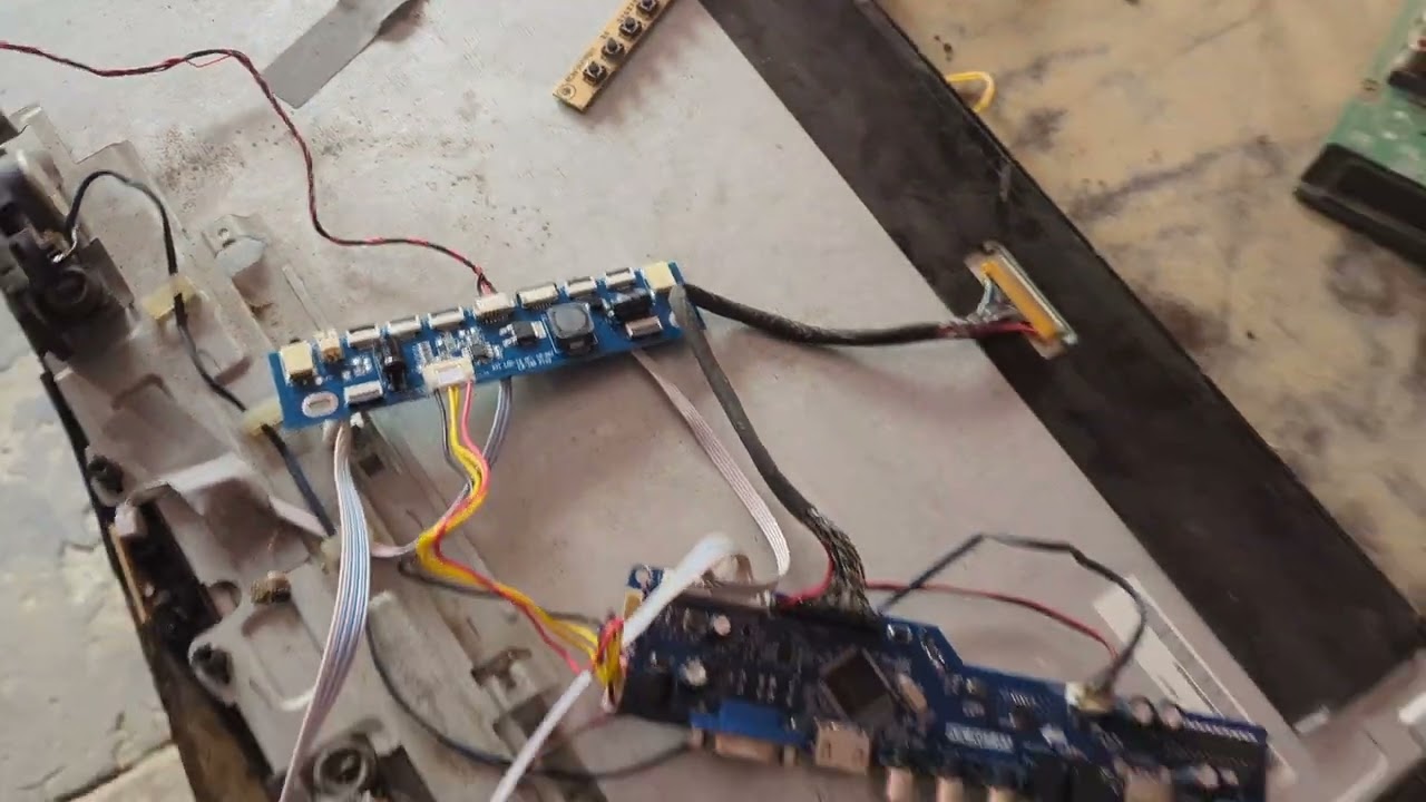 LG TV 22INCH inversal madar board lagaye