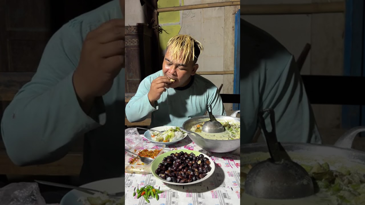 Bersak bersak nasi putih sayur santan terong buncis kubis wortel lalap cabe dan kabau jolang jaling
