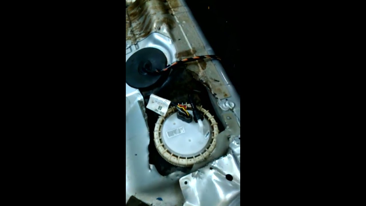 Fuel pump replacement on a 2004 Jaguar X-Type