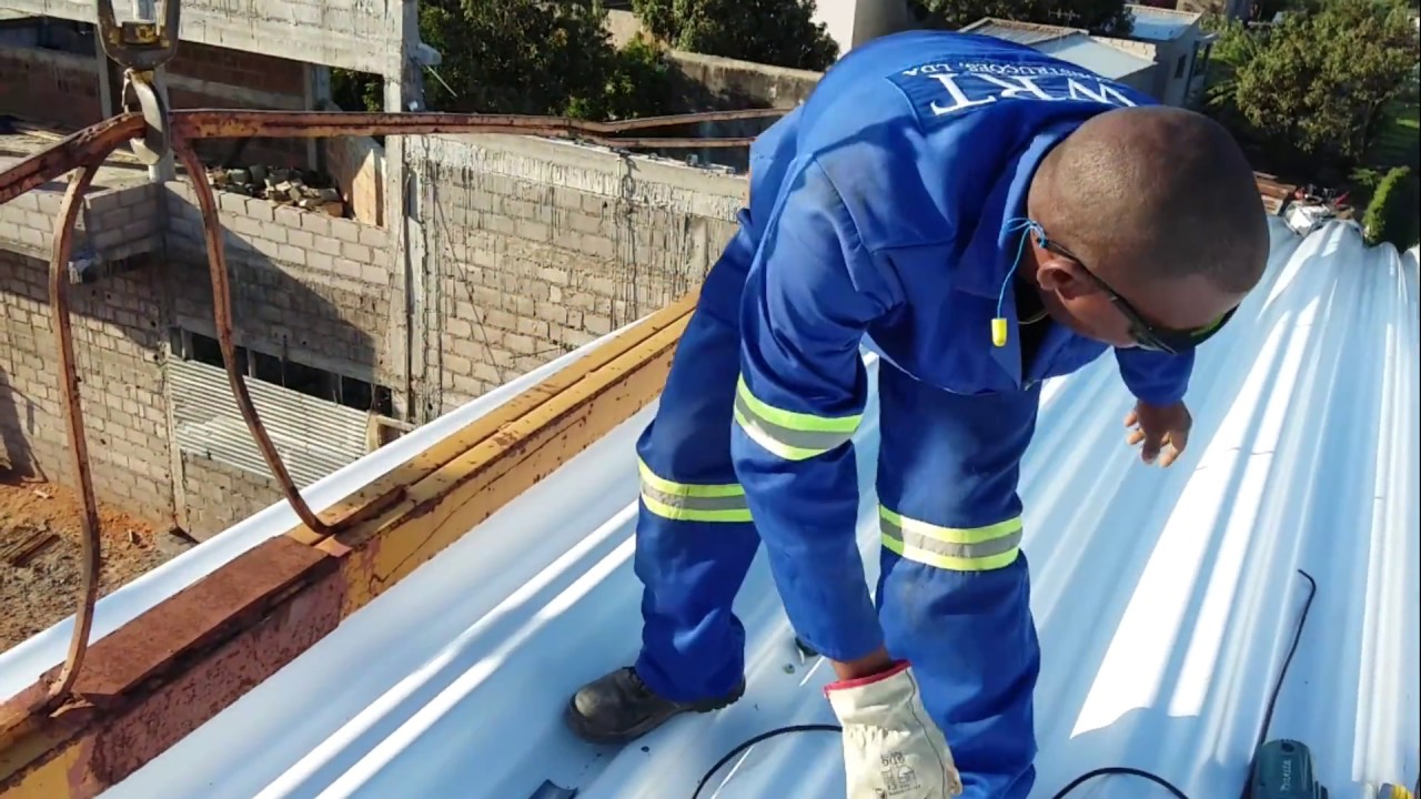 Self support roofing systems