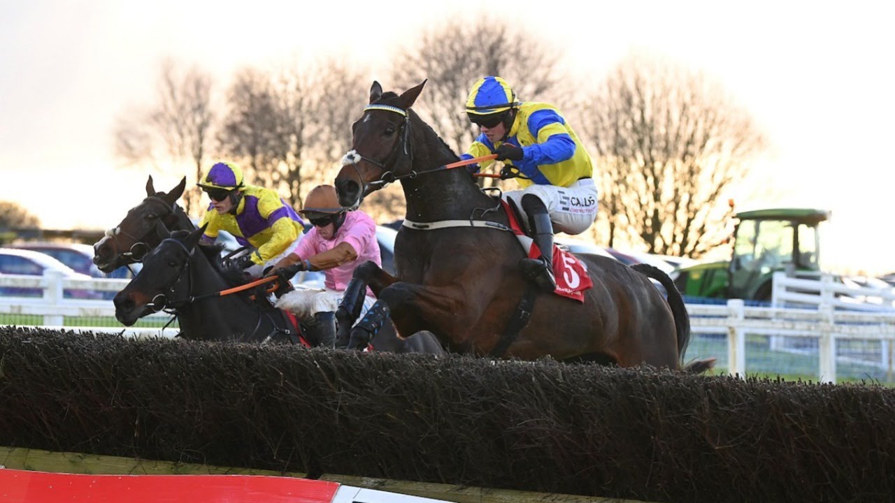 Answer To Kayf is Troytown hero | Racing TV