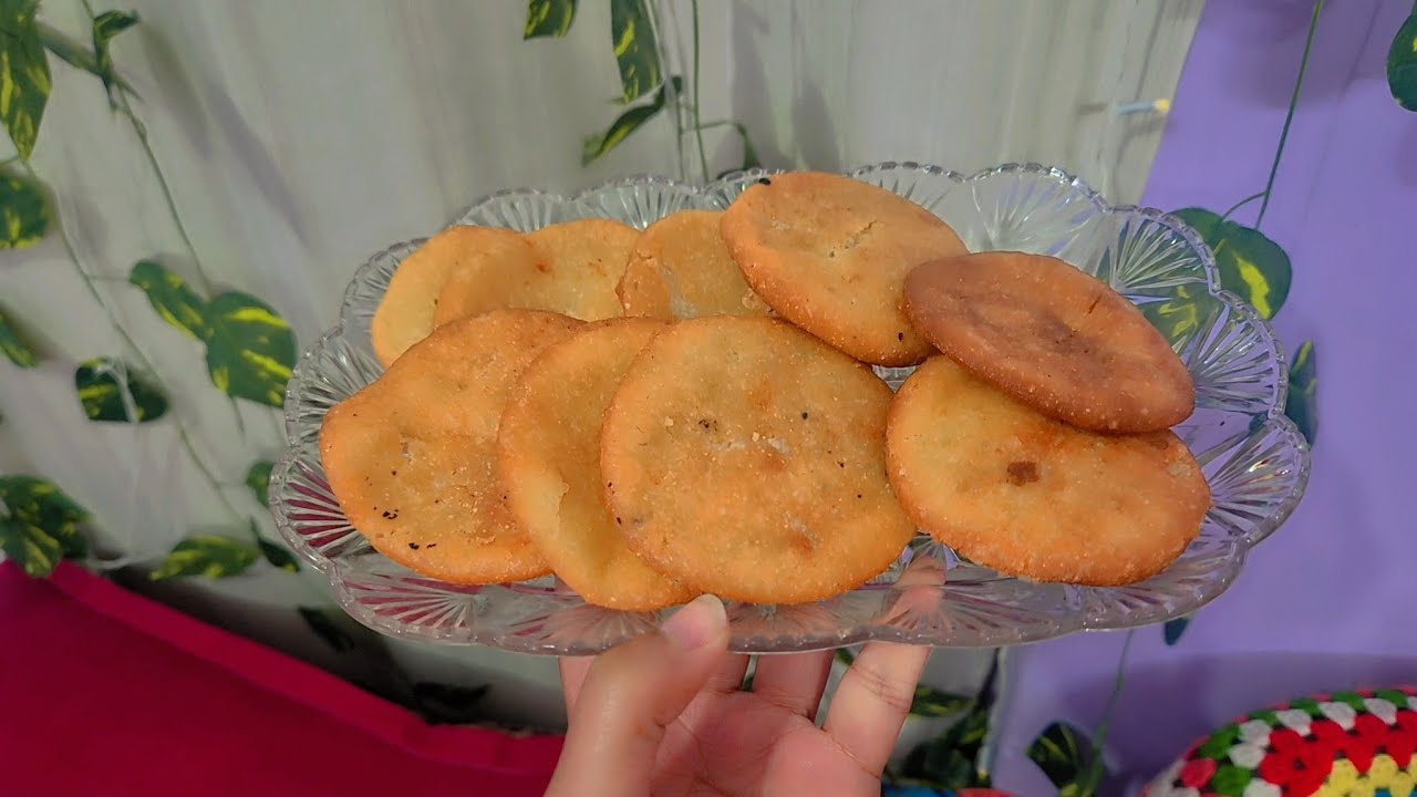 मीठी टिकिया recipe 😋 l मीठी पूरी की आसान रेसिपी l #mithi #poori #ytshorts #recipe #easyrecipe #viral