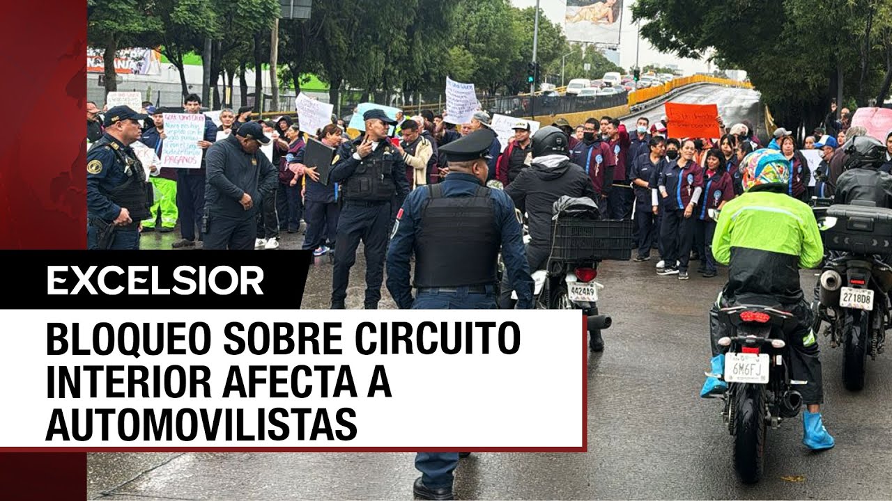 Caos vial en Circuito Interior, CDMX, por bloqueo de trabajadores de limpia