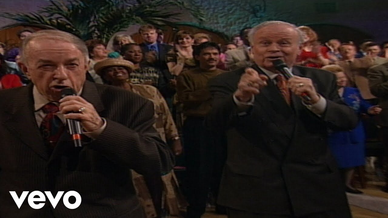Bill & Gloria Gaither - Trying to Get a Glimpse [Live] ft. The Cathedrals