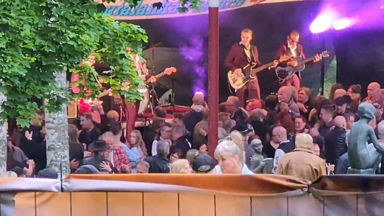 The Hikers - Yksi Ainoa Ikkuna