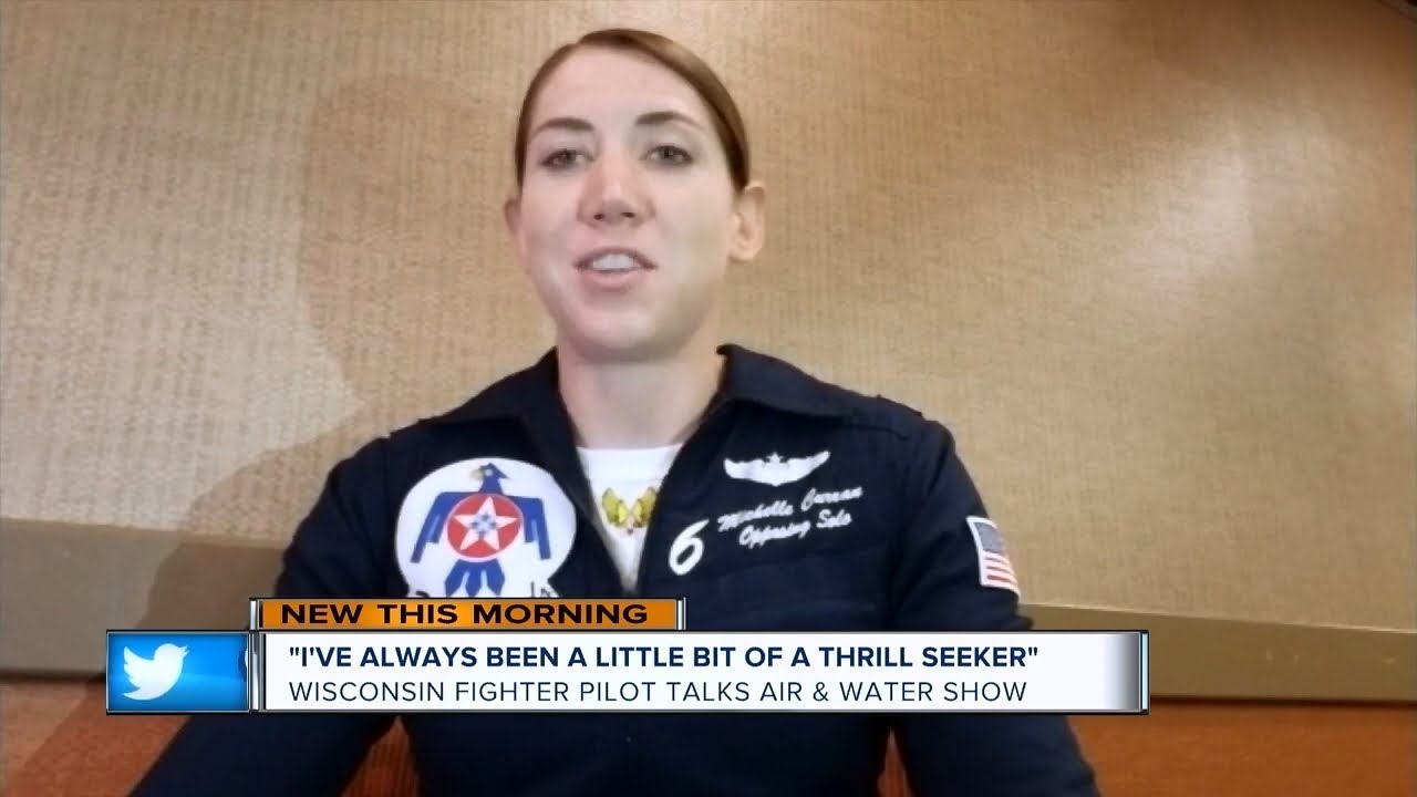 Thunderbirds Female Pilot Fly at Milwaukee AirShow For The First Time: Capt Michelle Curran 