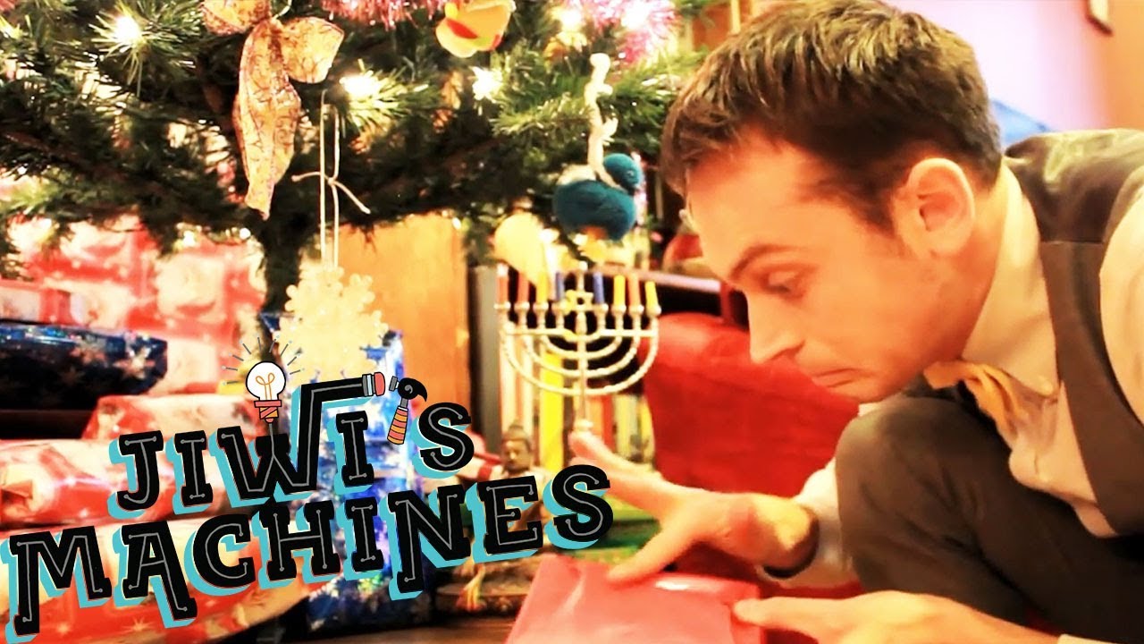 Opening Presents Early! | Christmas Special | Jiwi's Machines