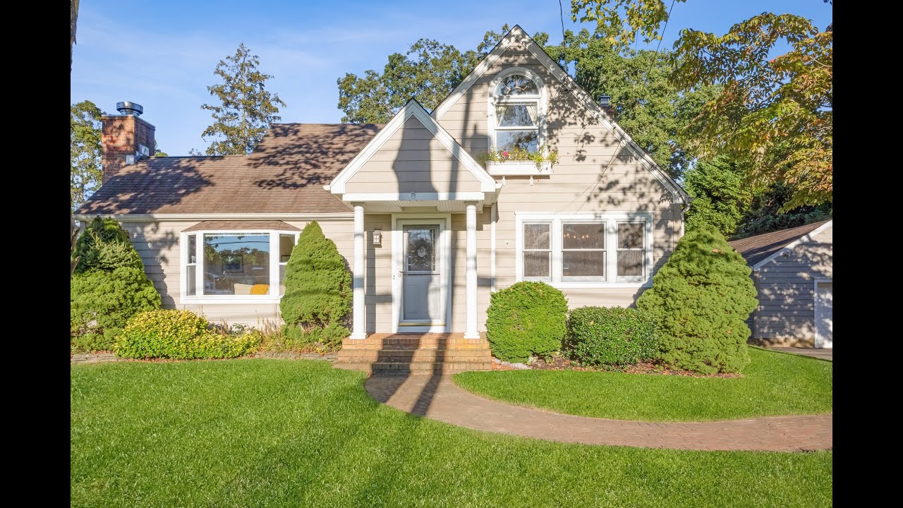 Long Island Real Estate For Sale - 735 Durham Road, Sayville