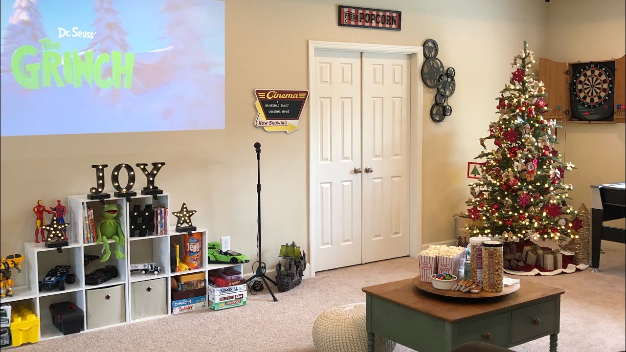 Christmas In July Vlog with King of Christmas (GIVEAWAY IS CLOSED)
