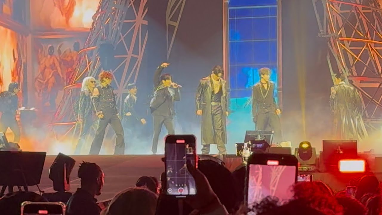 ATEEZ (에이티즈) in Paris 20250222 - Ice On My Teeth - VIP Ultimate [FANCAM 4K60 HDR]