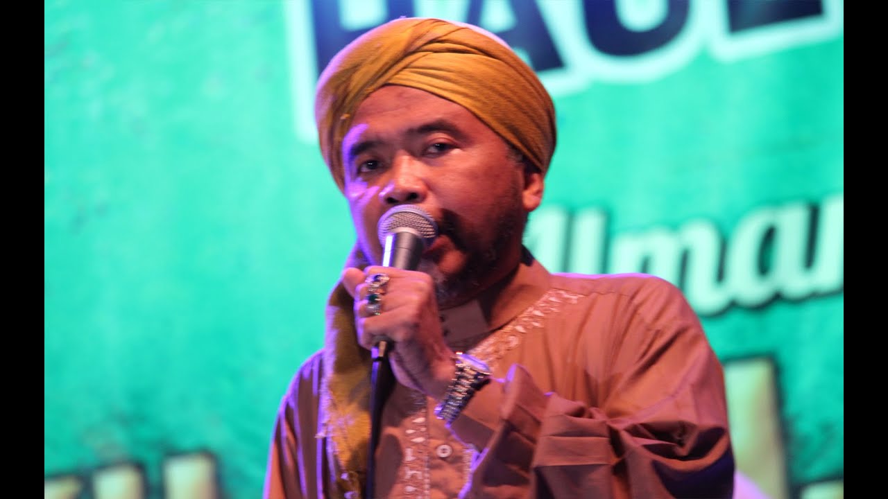 KH. Misbah Kholili saat haul Kh. Hasyim Mino