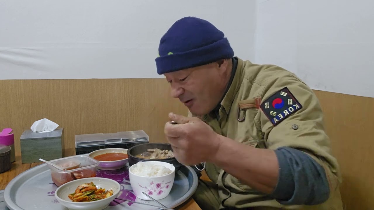 태백은 눈보라 강추위 순댓국 밥한끼 황지시장 두꺼비집 뜨끈하고 속이든든 합니다 ᆢ