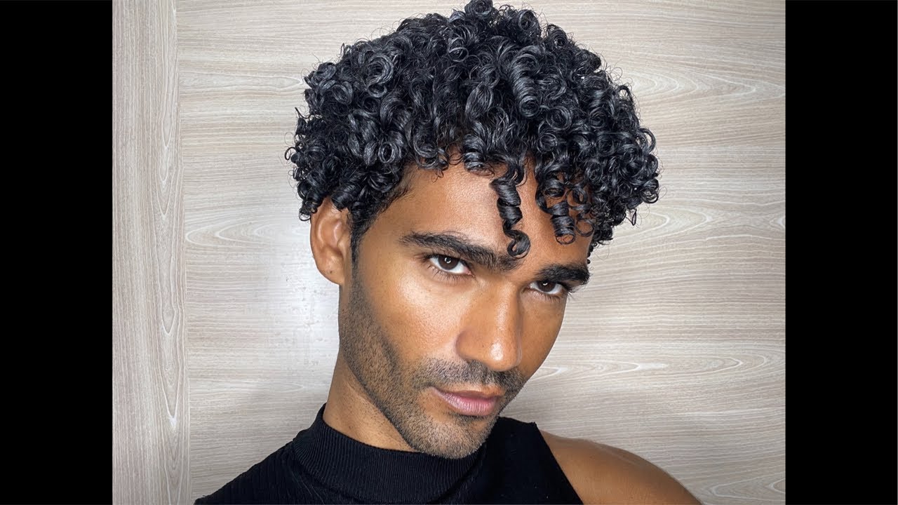 How to moisturize wavy, curly & coily hair 