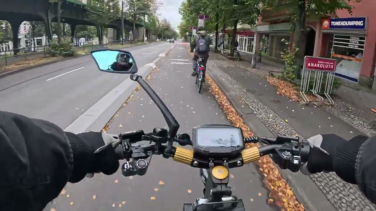E Scooter IO Hawk Phoenix, 1 Stunde durch Berlin