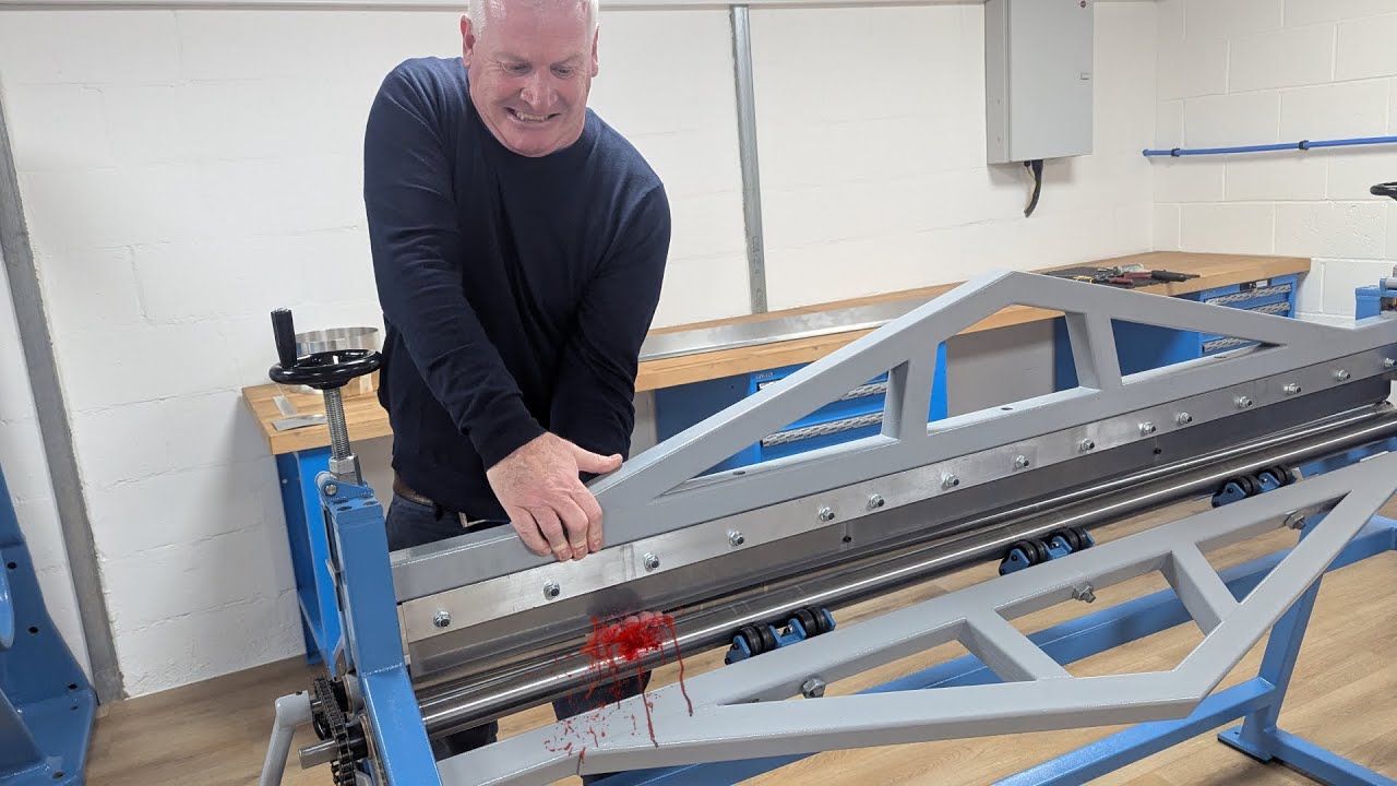 Can This DIY Machine fold as well as roll 2 metres of Aluminium Perfectly?