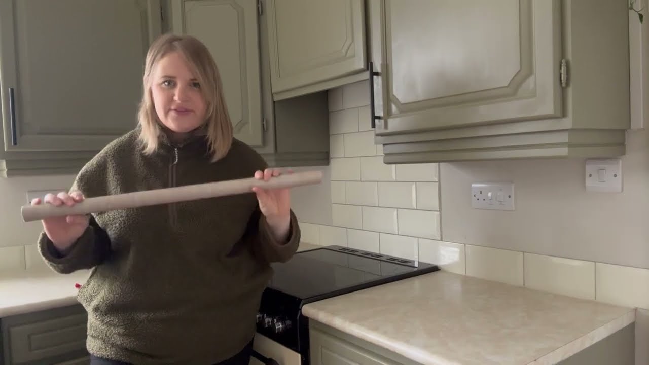Frenchic Top Tips: How to apply Vinyl Wraps to a kitchen worktop