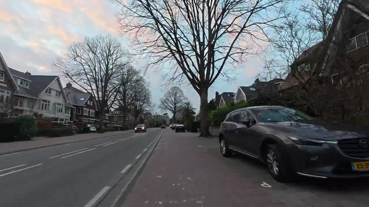 Van Haarlem naar Bloemendaal aan Zee. De weg naar het strand.
