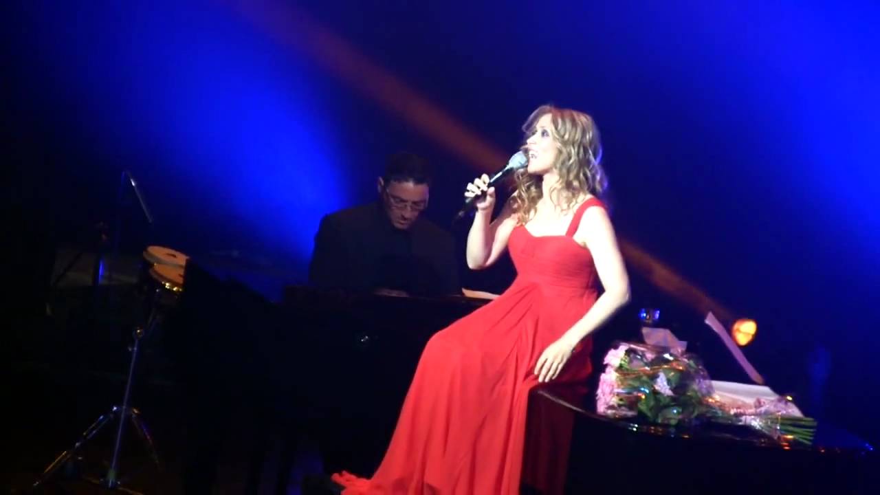 Lara Fabian - J'y crois encore - live Moscow 2009