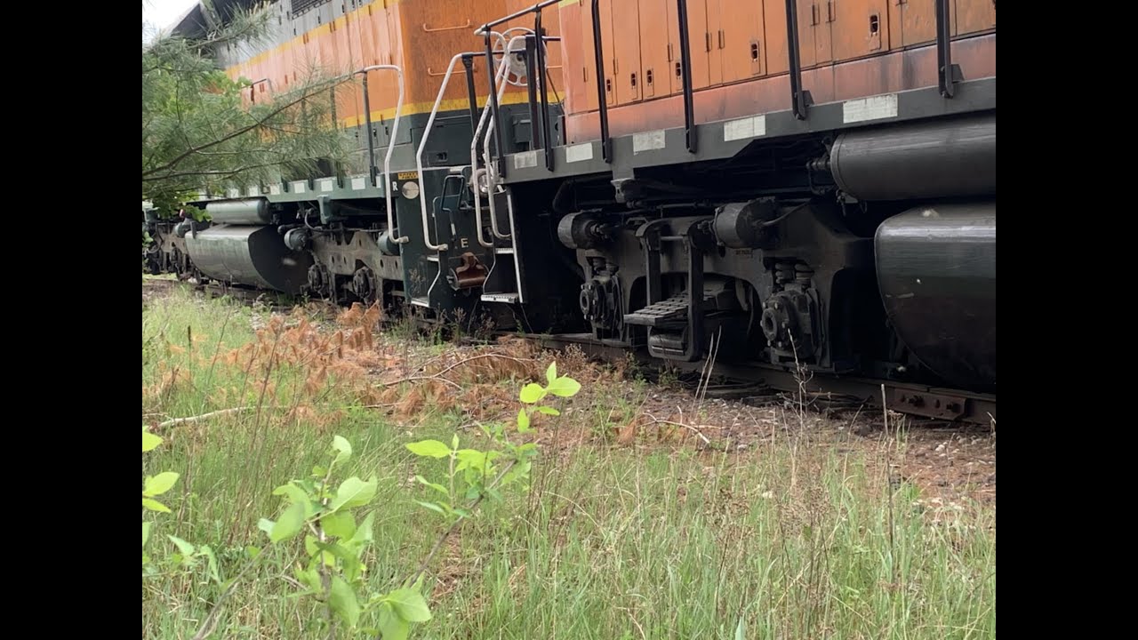 She's On The Ground, Derailed.. I Can't Believe IT Happened Again! #trains #trainhorn #trainvideo