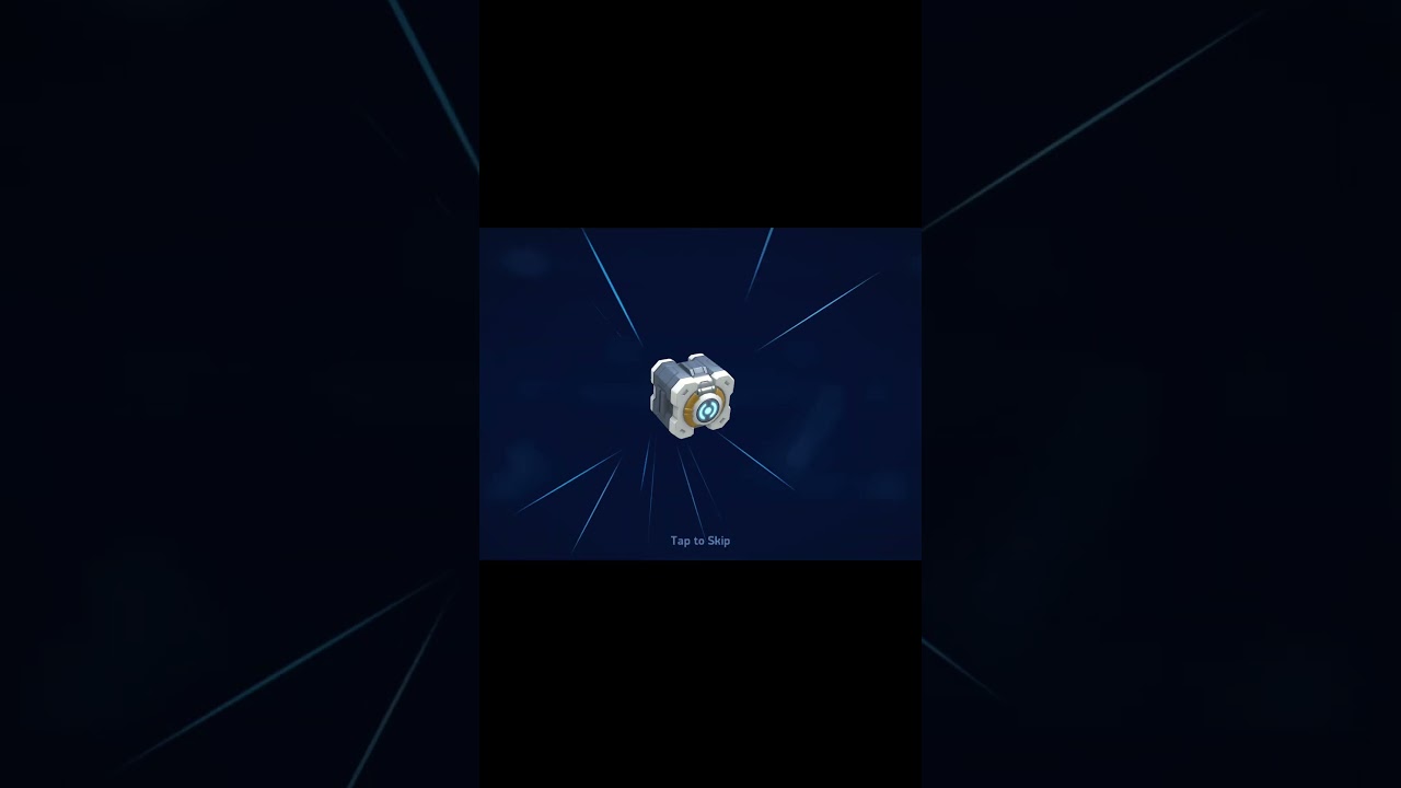 Unboxing silver crate in mech Arena 