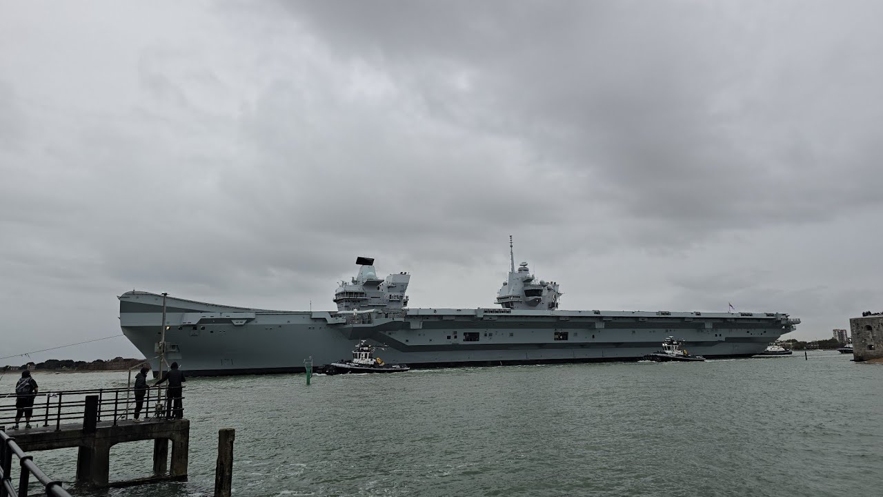 HMS Queen Elizabeth sailing past the roundtower, out of Portsmouth harbour  21/10/24