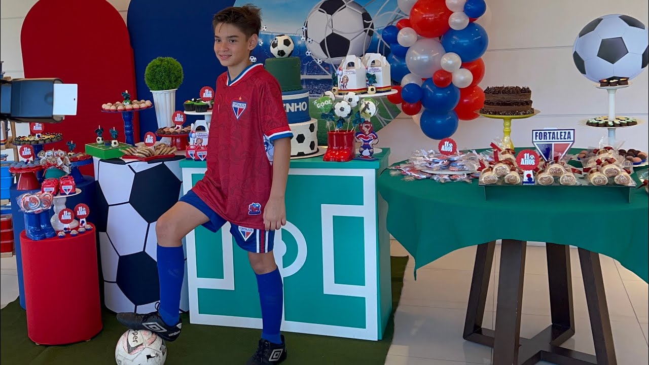 Tema do Aniversário : Futebol ( Fortaleza ). Edinho - 11 anos .
