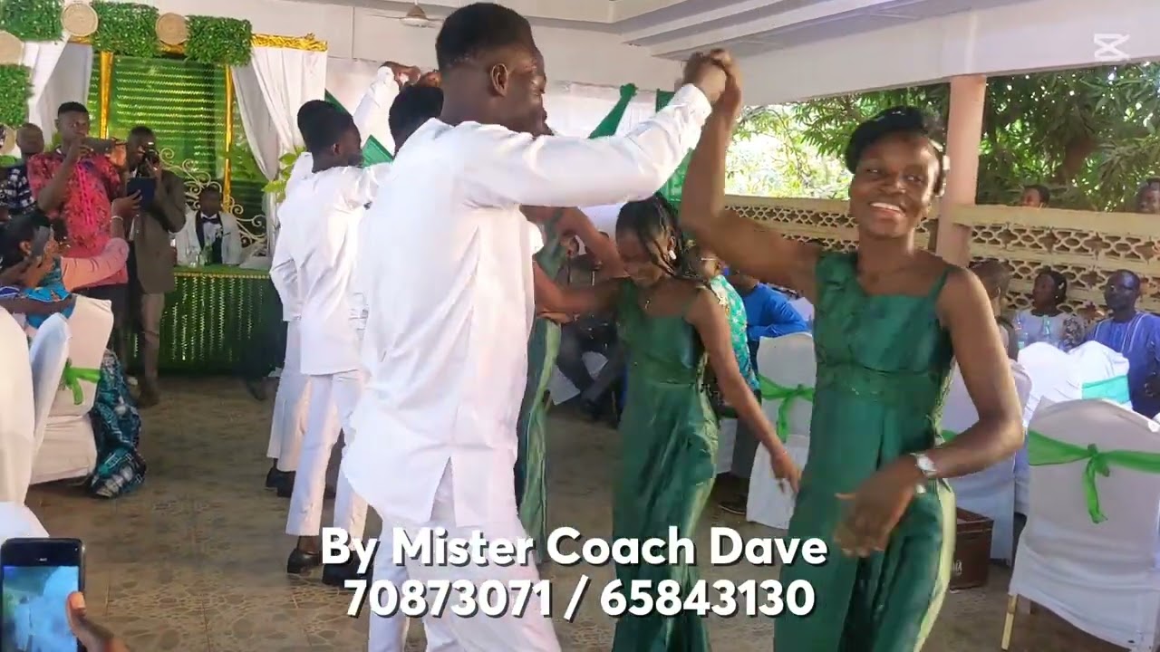 Chorégraphie de mariage du couple KABORÉ à Ramonwendé hôtel assuré par le Coach mister Dave