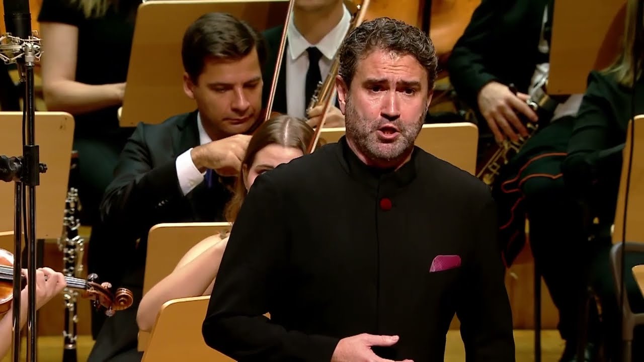 Juan Noval-Moro: Por el humo se sabe dónde está el fuego (Doña Francisquita - A. Vives)