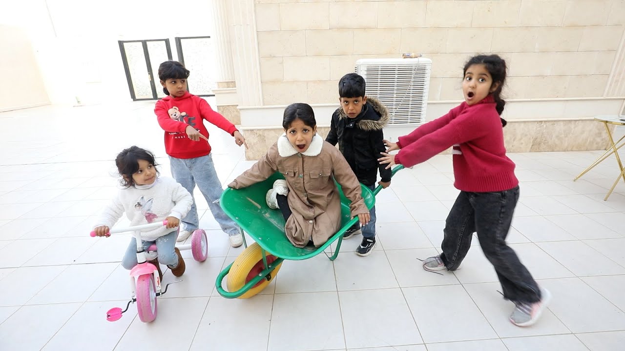 الياس طيحهم من العربيه ! ليلى