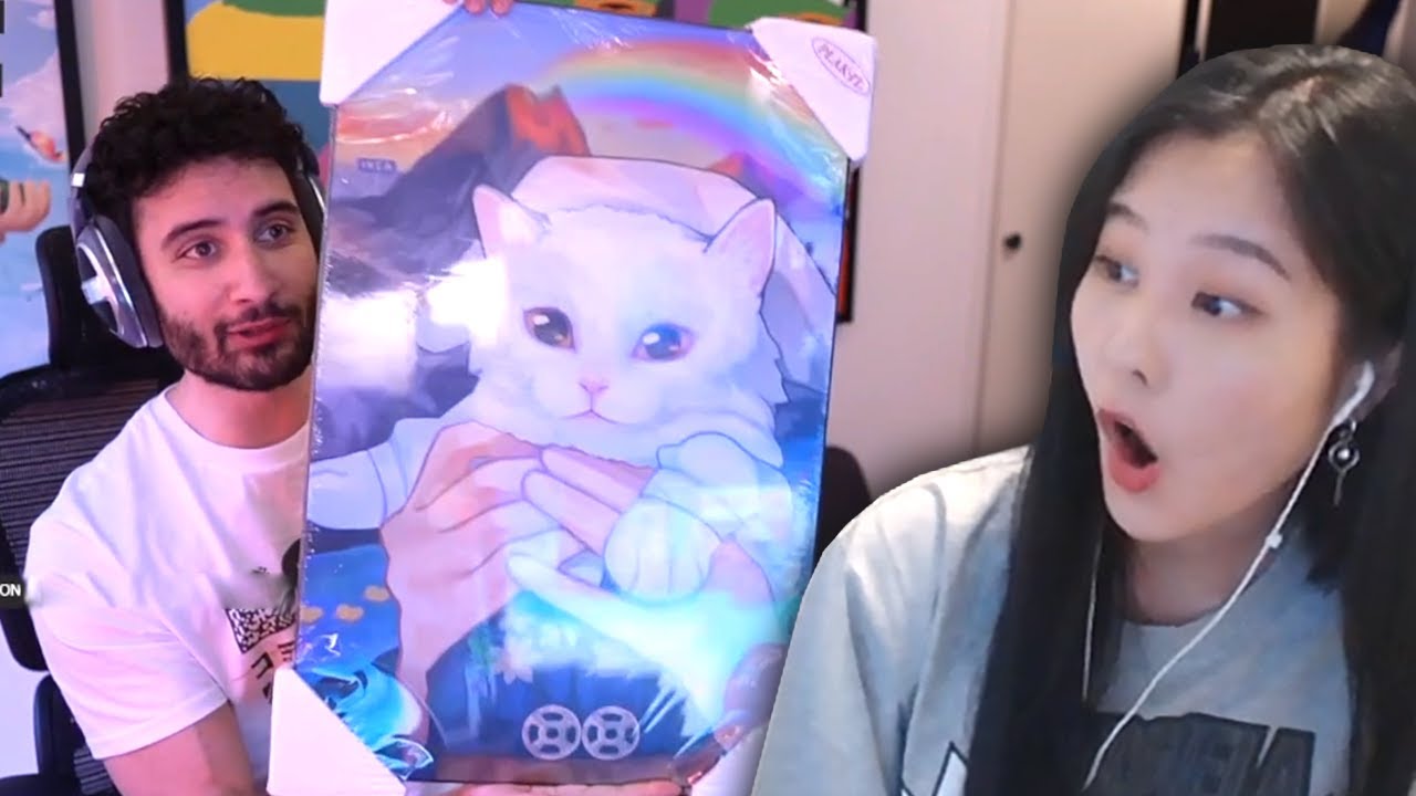 39daph watches NymN receiving her christmas gift in july | clips