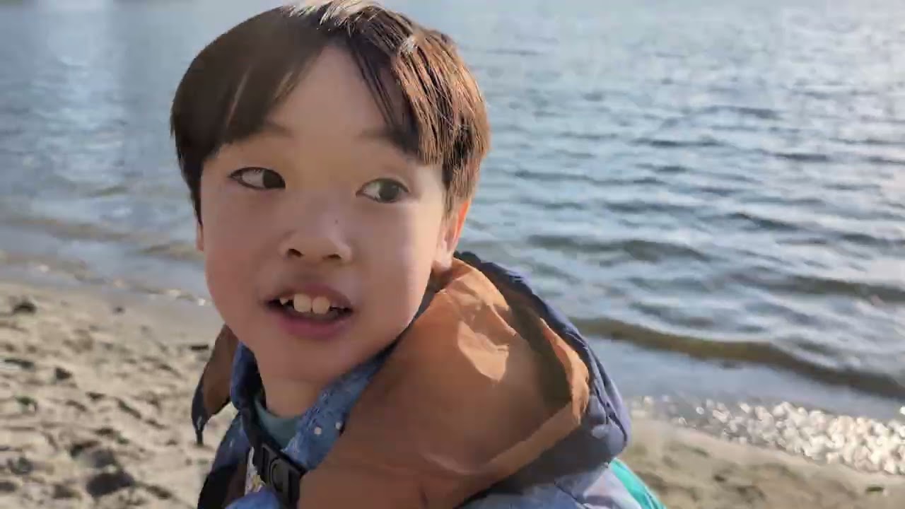 お台場の海水浴場にやって来たたっくん。Odaiba. Beach. 2026年2月22日。