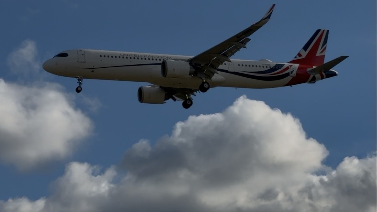 London Stansted Plane Spotting (STN/EGSS) UK GOVERNMENT A321NEOLR