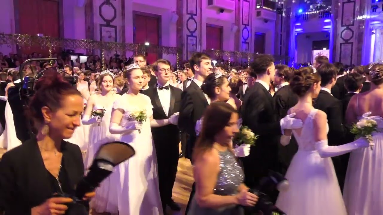 Juristenball 2025, Wien, Einzug des Eröffnungskomitees Teil 1