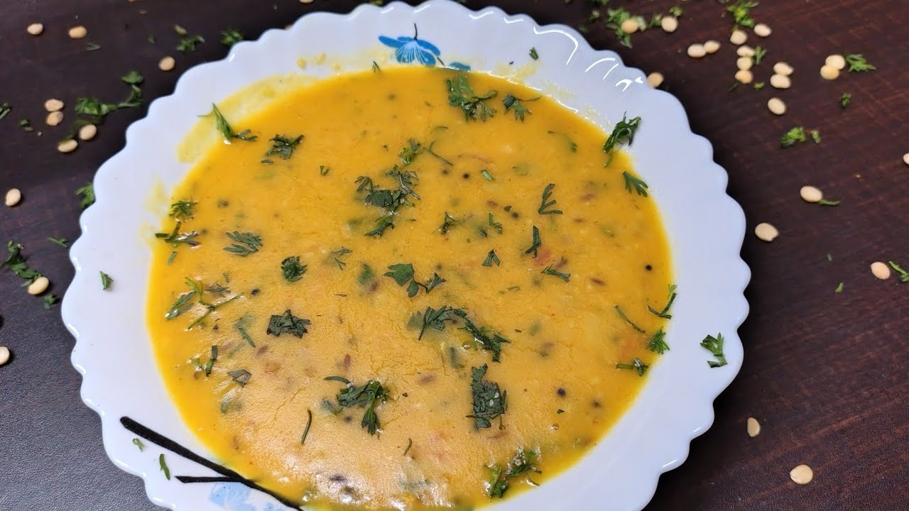 घरच्यासारखी चव | बालपणाची आठवण करून देणारी | आईच्या हातची डाळ | Easy Dal Recipe in Marathi | 
