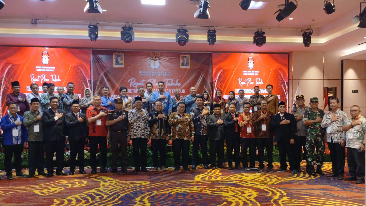 GELAR RAPAT PLENO PENETAPAN BUPATI DAN WAKIL BUPATI KABUPATEN KUBU RAYA