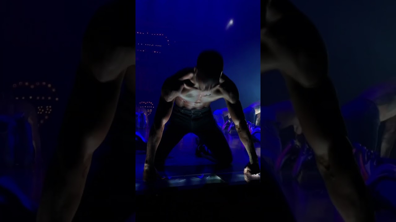 The wink 😉 #magicmikelive #dance #magicmike #dancer #vegasmagic #lasvegas